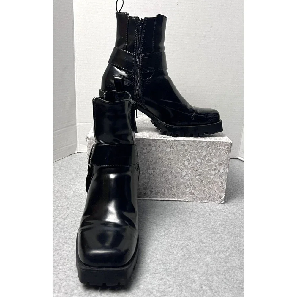 ShoeDazzle Enslee Boots Womens 7.5 Black Harness Lug Sole Block Heel Moto Style - Picture 4 of 13